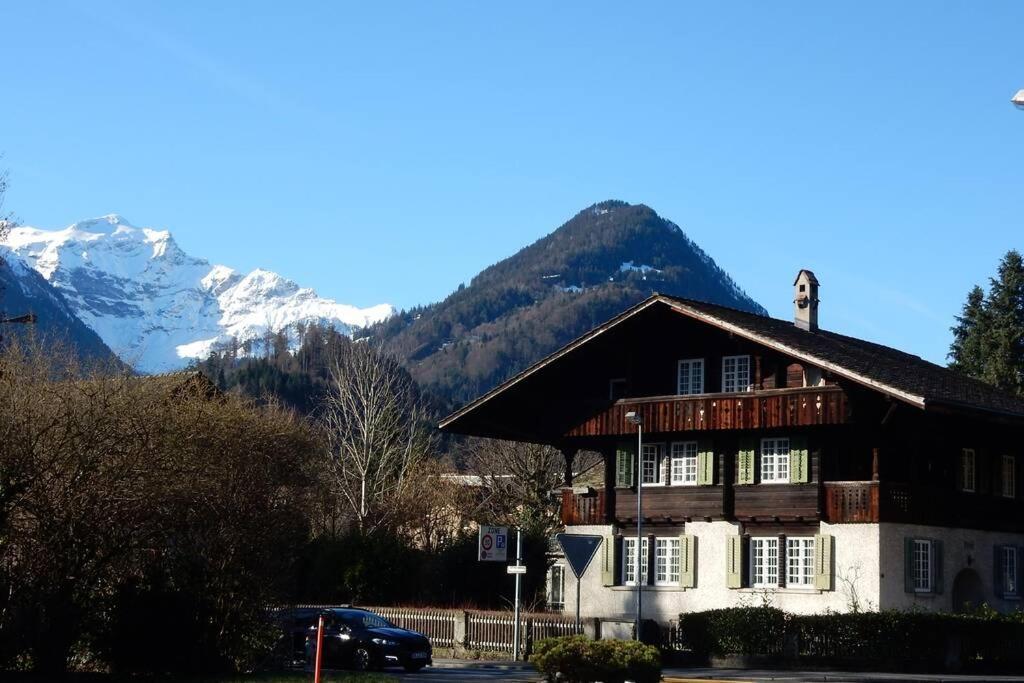 Zentral Gelegene Wohnung Mit Grossem Garten Interlaken Luaran gambar