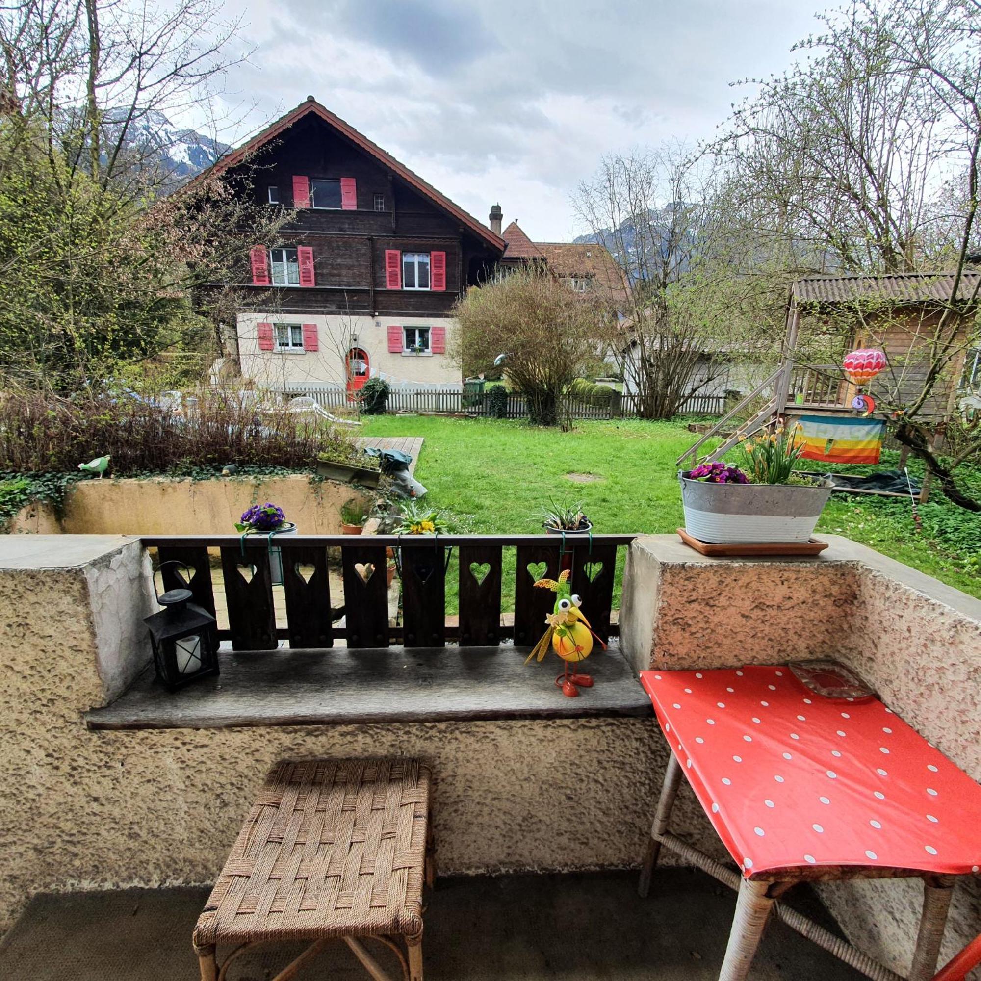 Zentral Gelegene Wohnung Mit Grossem Garten Interlaken Luaran gambar